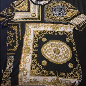 Medium Versace T shirt